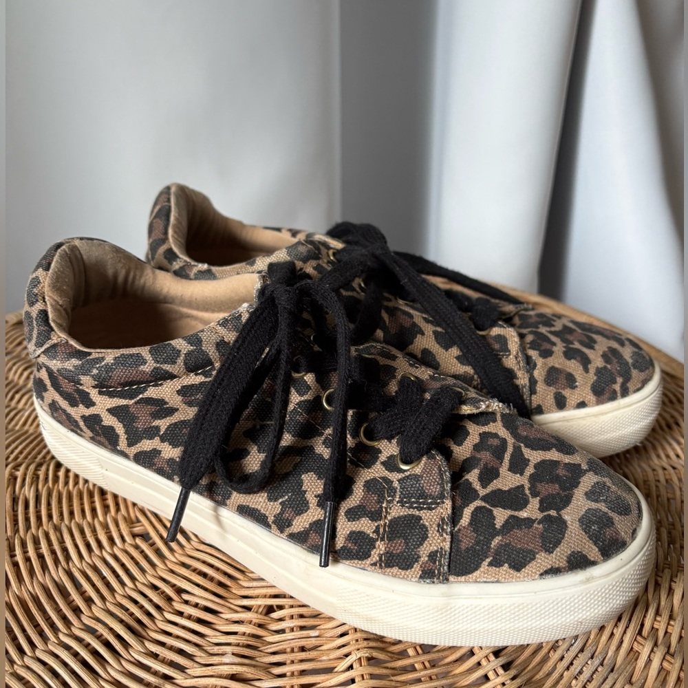 Cat & Jack Leopard Print Sneakers~Girls Size 5